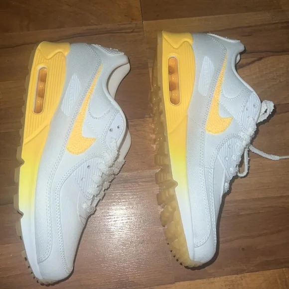 New Nike Air Max 90 SE Citrus Pulse size 9 - Picture 2 of 4